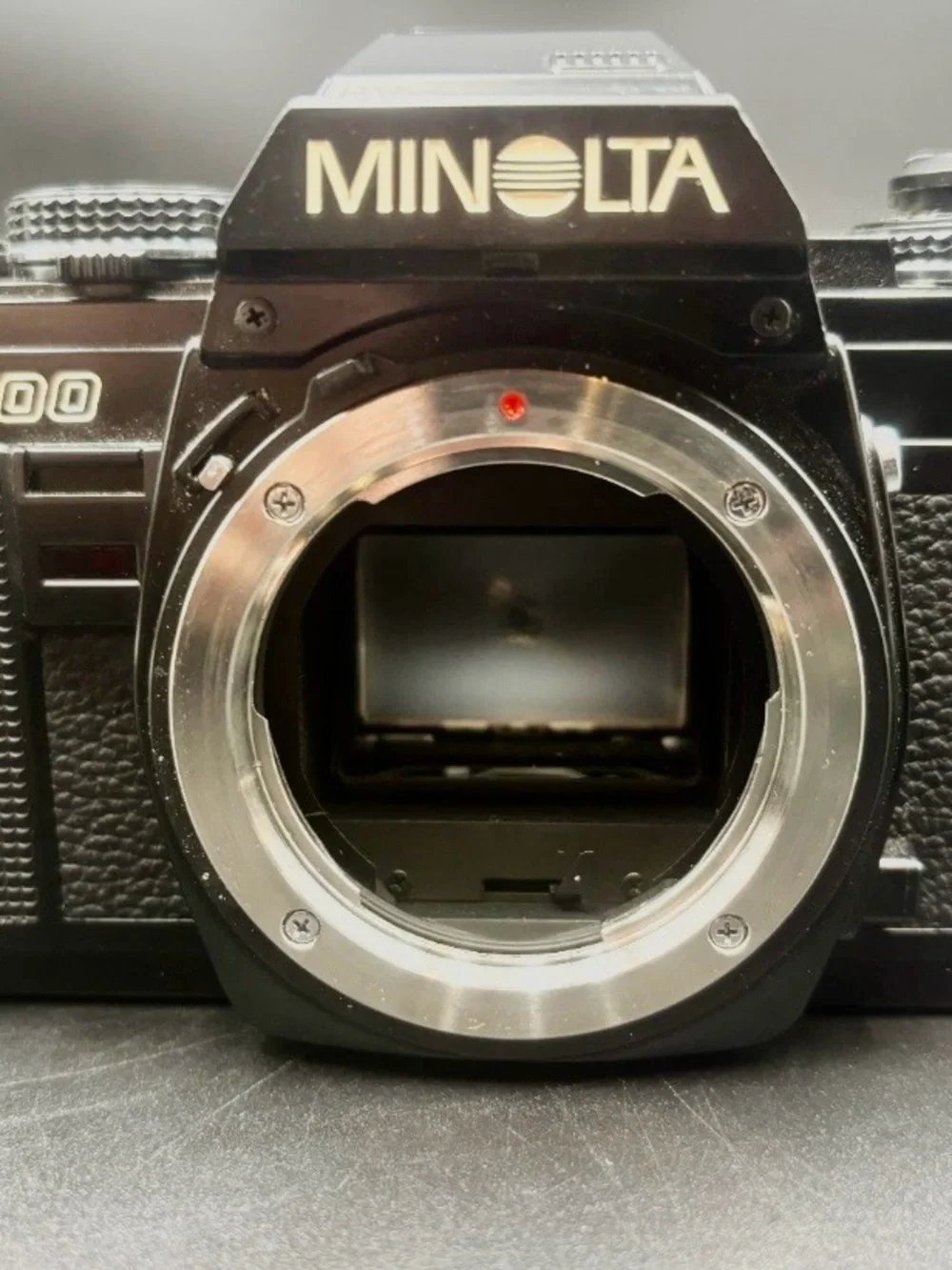 Minolta X-700 35mm SLR Film Camera Body